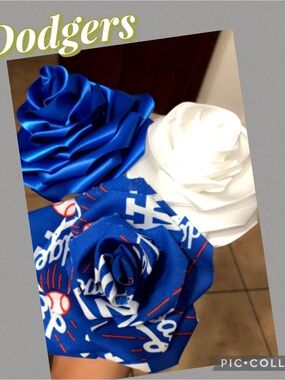 Handmade Blue & White Floral Bouquet - Dodgers Team Print